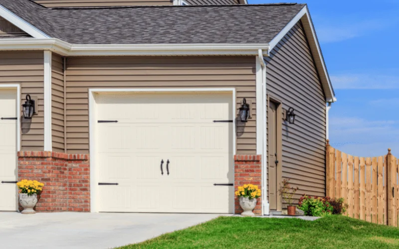 Royal Garage Door - Garage Doo Company in Mississauga
